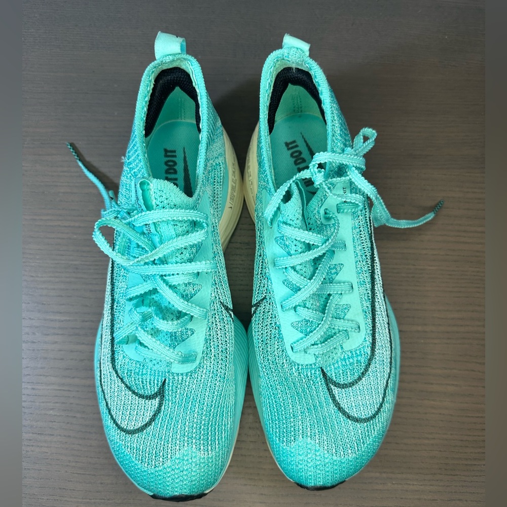Nike Air Zoom Alphafly Next%
Hyper Turquoise